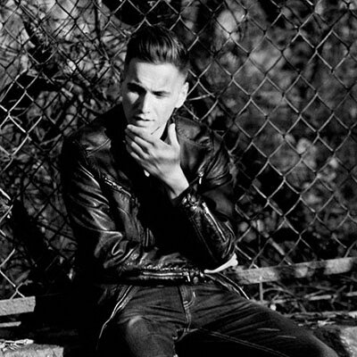 licti89's profile picture. Брак образуется от любви, как уксус от вина.