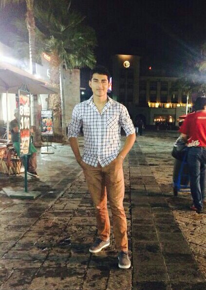 Amante del deporte, estudiante, joven con muchos sueños. Tal vez no sea el numero uno pero siempre trato de ser el mejor; Sígueme en instagram Tonybarrera12