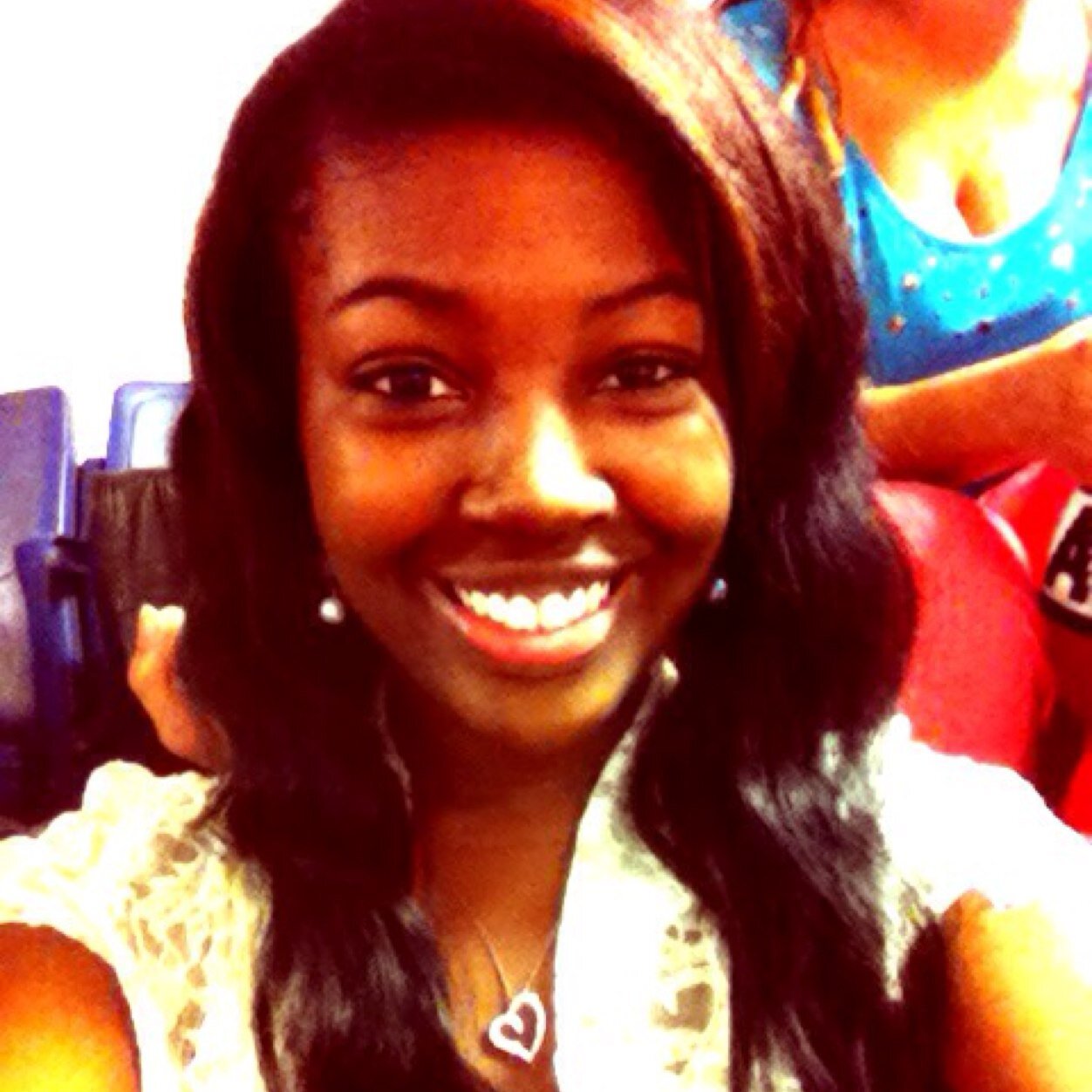 Nishhh || JCHSGraduate14 || best friend @beautyfreak | God First ✨
