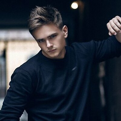 quidriv88's profile picture. Как правило, лучше заслужить почести и не получить их, чем пользоваться почестями незаслуженно.