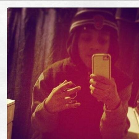 jcup1's profile picture. ayy hand $$$