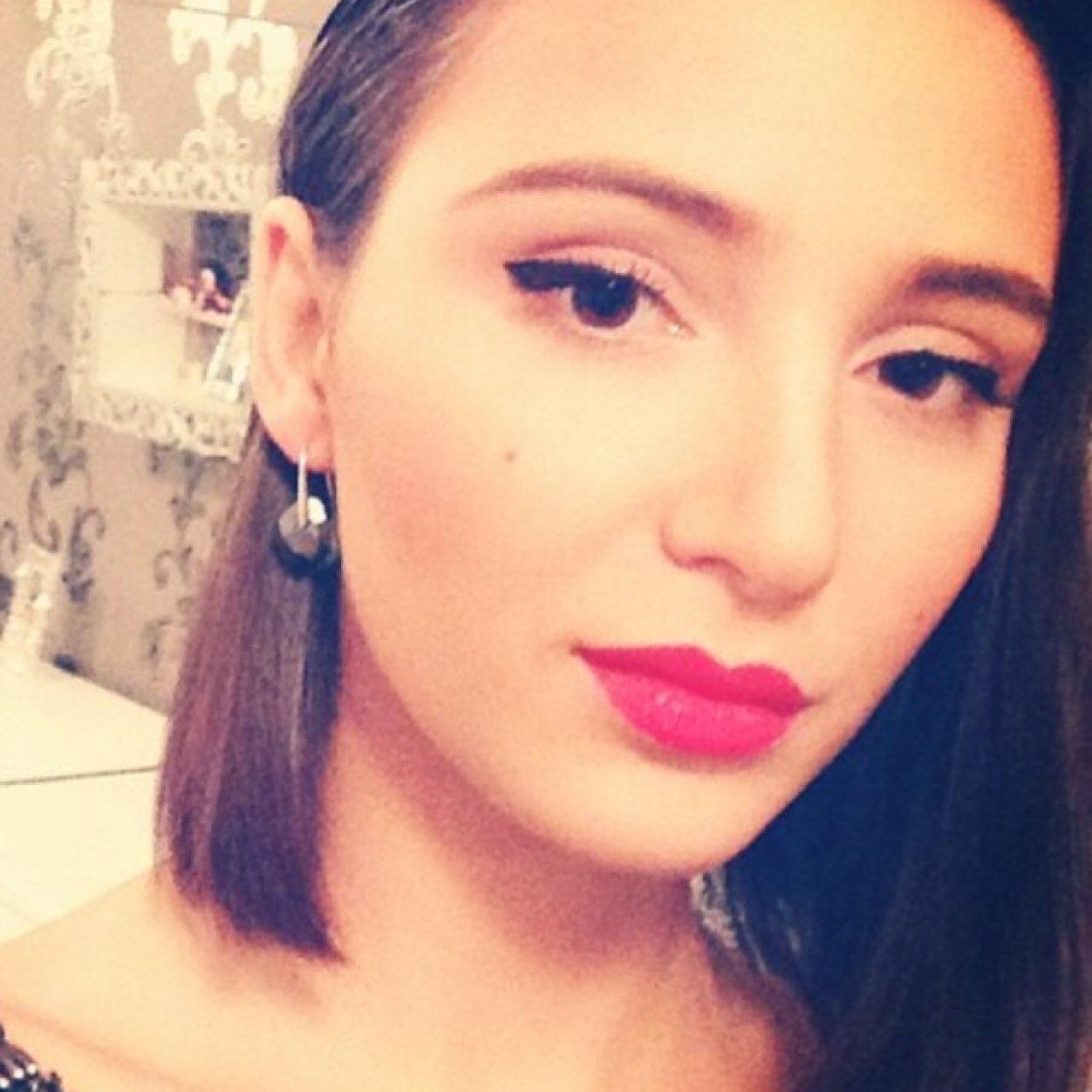 Zahra_3lii's profile picture. 20.#YODO You only die once. right?!? Follow me and i follow back... usually ;)