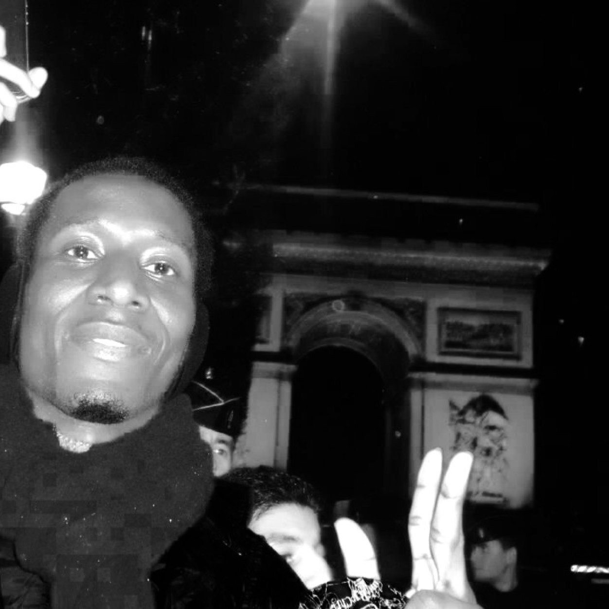 mamzo16's profile picture. 