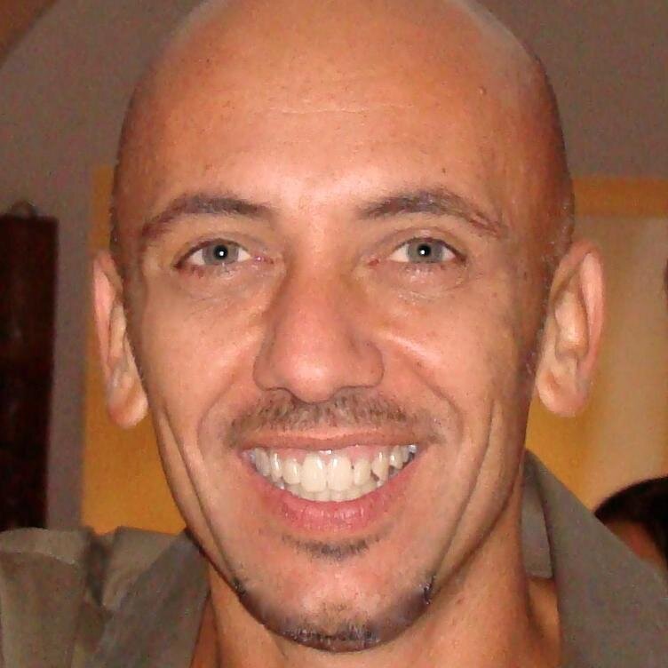 amo la vita, la natura, la creatività e l'innovazione. poi però qualche cazzata bisogna anche farla!