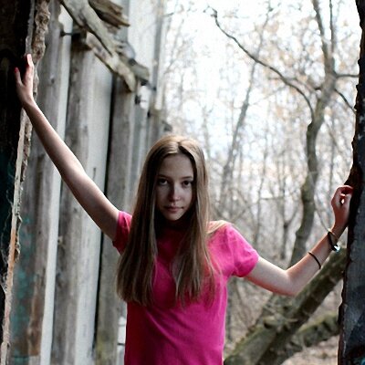 Веселье - это манера поведения, тогда как радость - это привычка ума. Веселье краткосрочно, радость же постоянна и неизм