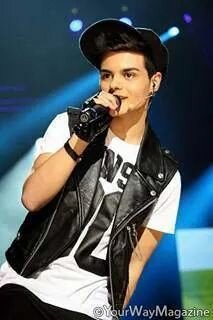 amo a abraham mateo es mi idolo favorito