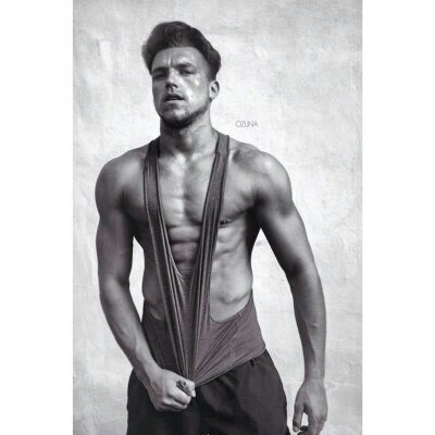 Instagram-WR1GH713