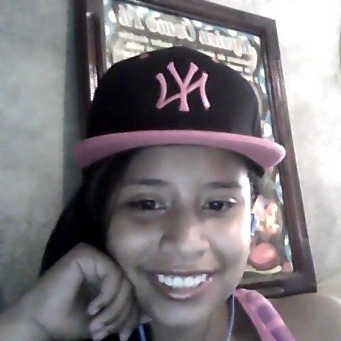 soy muy alegre tengo unos padres inpresionante y soy linda