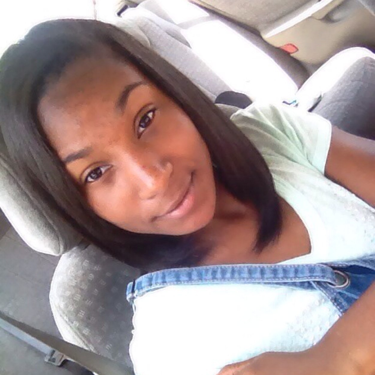 Follow me on IG: _Qvven_ Kik: DiamondSRogers Facebook: Diamond Rogers Vine: Diamond Rogers