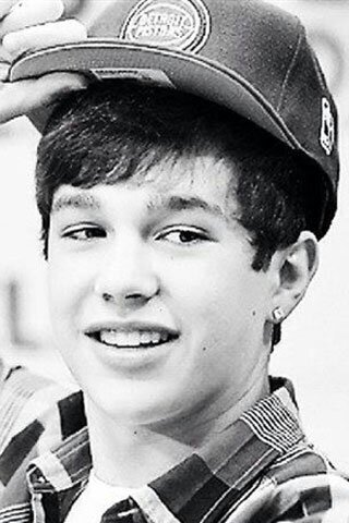 mahone_1fan's profile picture. I love u justin more then ever im also a mahomie too so follow me l'll follow u back ♥Belieber♥♡ I will never say never♡