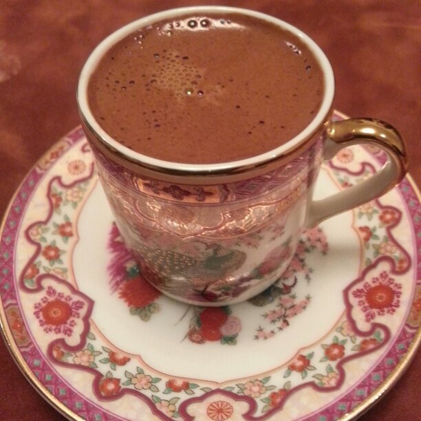 احب ❤️هؤلاء الذين يجعلون بينهم وبين سؤ الظن مسافة سبعين عذرا
