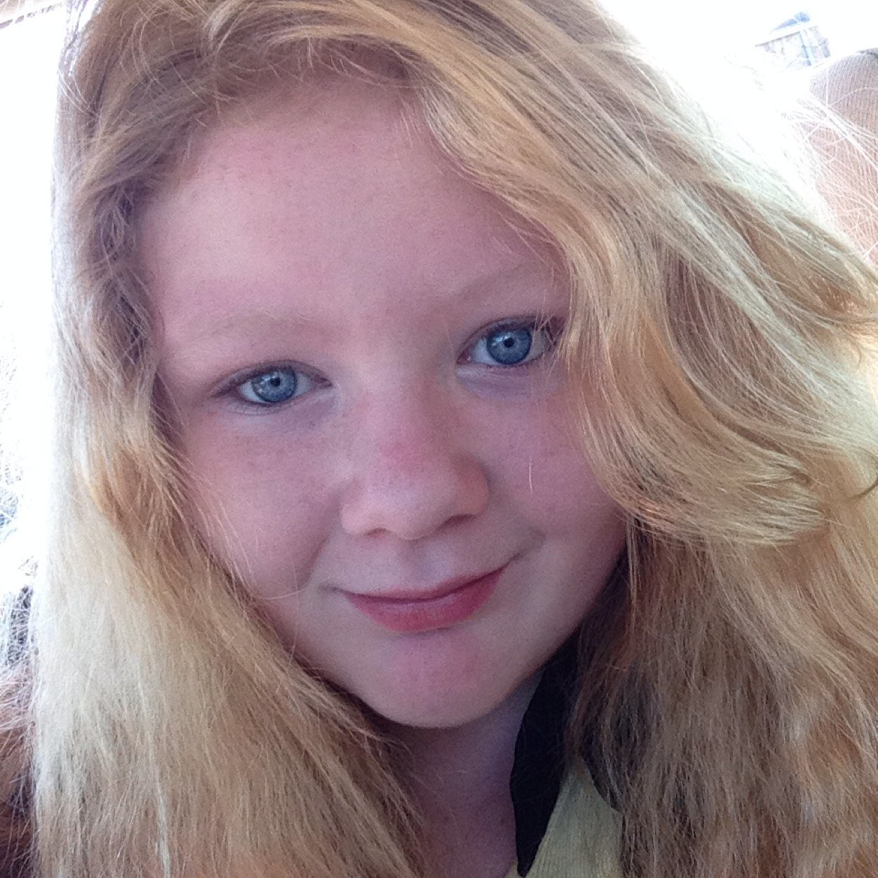 I am a growing artist who loves to laughf and loves sports and spreading smiles for miles and yes i can rhym