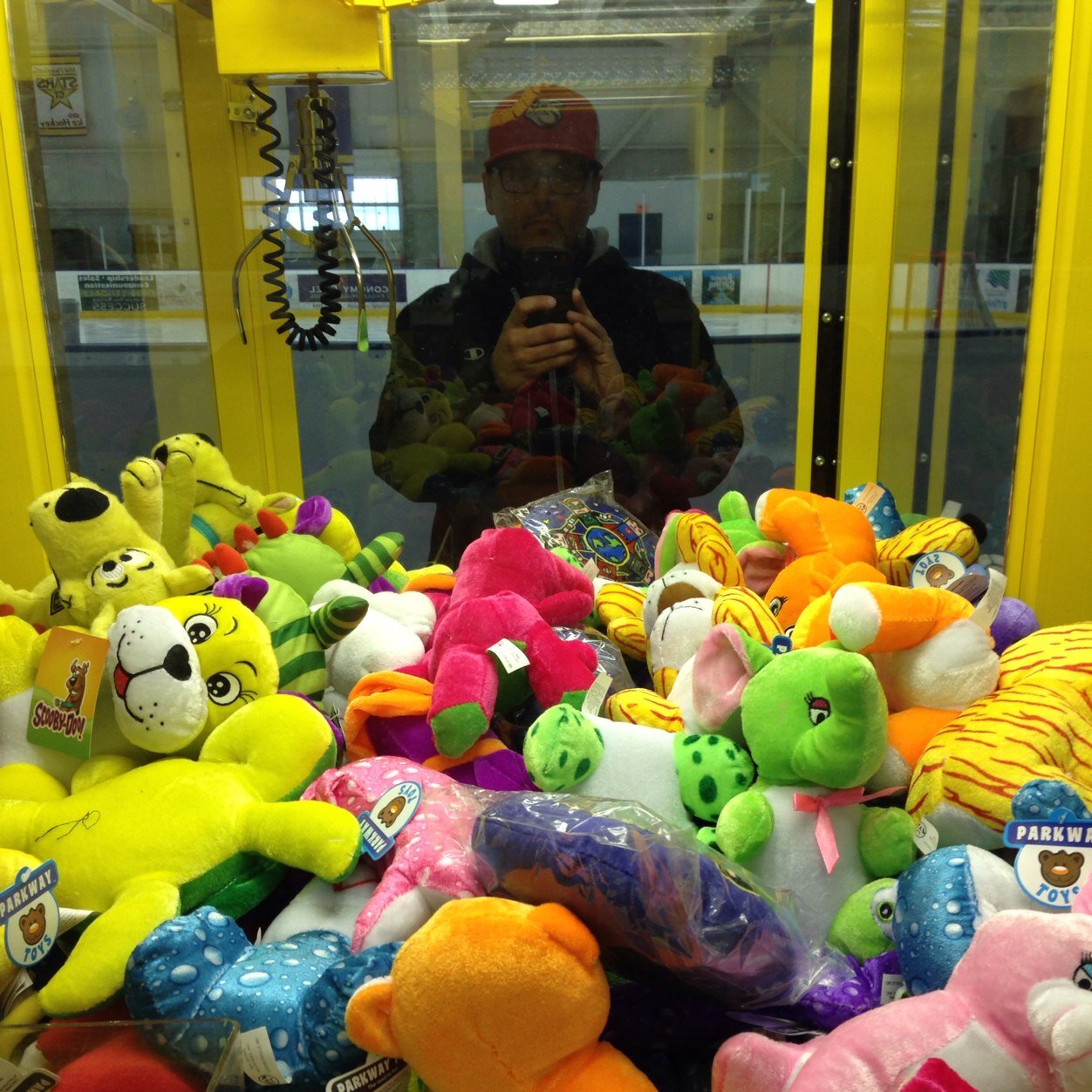 dw_5150's profile picture. B’ldg 1953 Topps set. Topps Living. PC’ing David Ortiz, Acuna, Trout & Soto mostly. ⚾️Red Sox/🏒Bruins/🏀Celtics/🏈Redskins/WFT/Commanders 🎶VH/NFG/Blink 182🎶