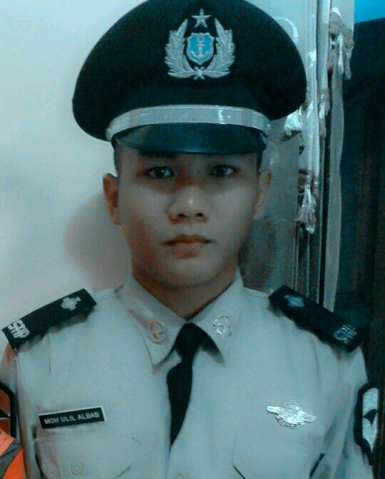 aku ingin menjadi anak yg bz membahagiakan kedua ortu
