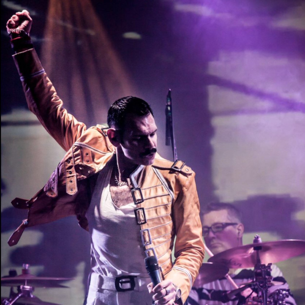 The Premier Freddie Mercury Tribute Act, Solo or with full band https://t.co/Bk1d00YbL1 Radio presenter on https://t.co/Sb0av69moS