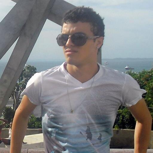 Leonardo Teles , 21 Anos , Cruzeirense  e Ariano =)