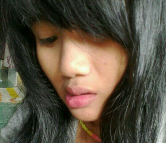 gak harus cantik untuk jadi yang terbaik :) bersikaplah sebiasa mungkin :)