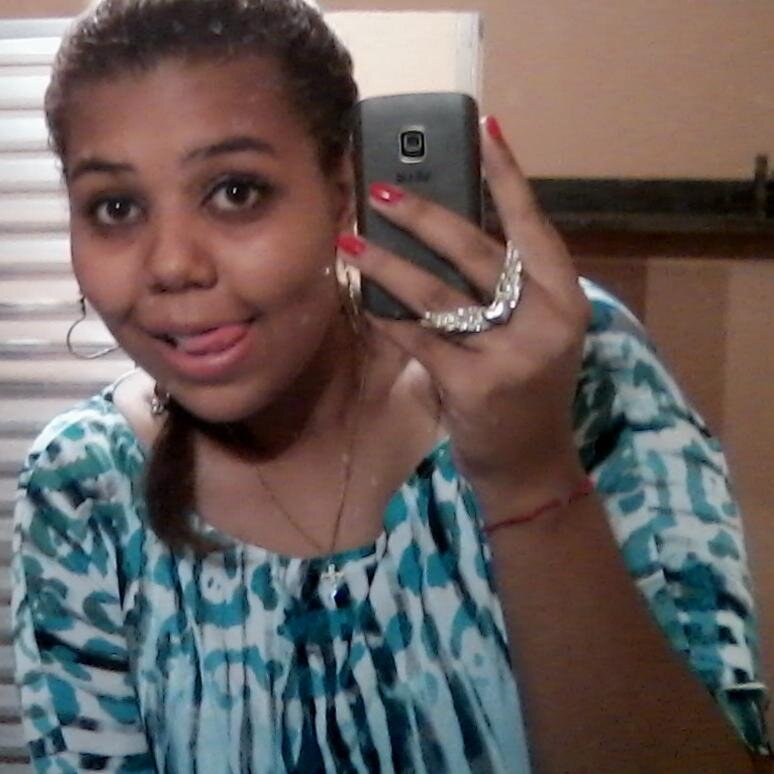 DaniBia16's profile picture. Preciso parar com a mania de achar que as pessoas vão se importar comigo da mesma forma que eu me importo com elas.