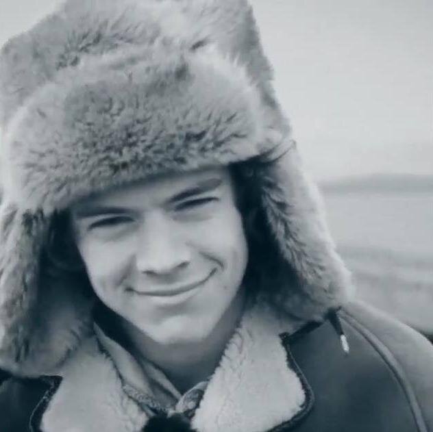 Heyy Guys! Follow Her @Stylesrgie :) Read the Bio! Thanks. ;)