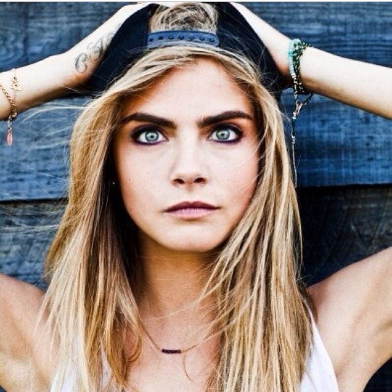 She is much more than just a model_cara
DELEVIGNER AND HARMONIZER