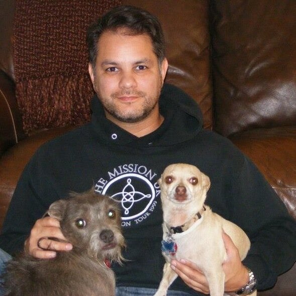 carlosgfiol's profile picture. 