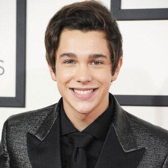 Austin Mahone, Will you go to JUST DANCE with Jenna Darwin (@AgentKatyaLoki's sister)?! #justsayyes