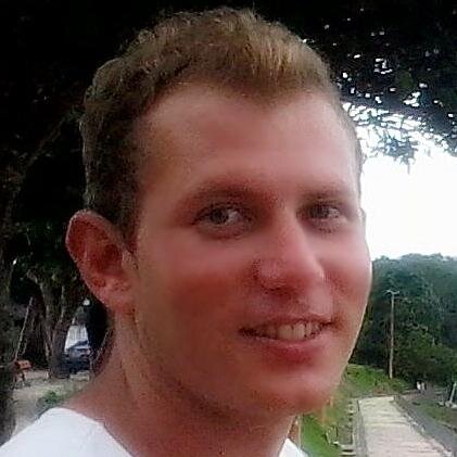 Não é necessário seguir filosofias complicadas. Nosso próprio cérebro, nosso próprio coração é o nosso templo. A filosofia é a bondade.