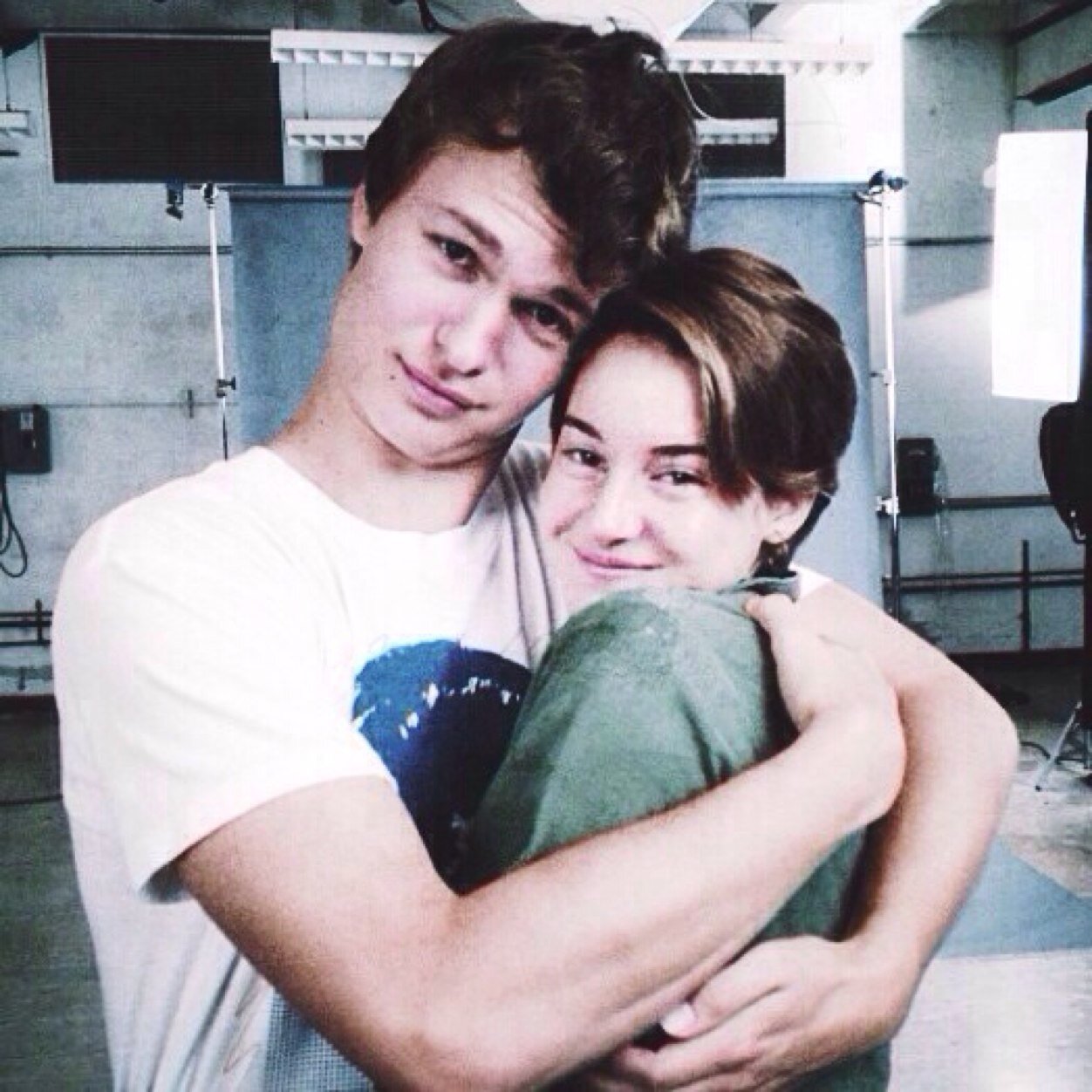 FLPacks2k14's profile picture. Hi, I like putting headers and icons together. So I'm here to help y'all.