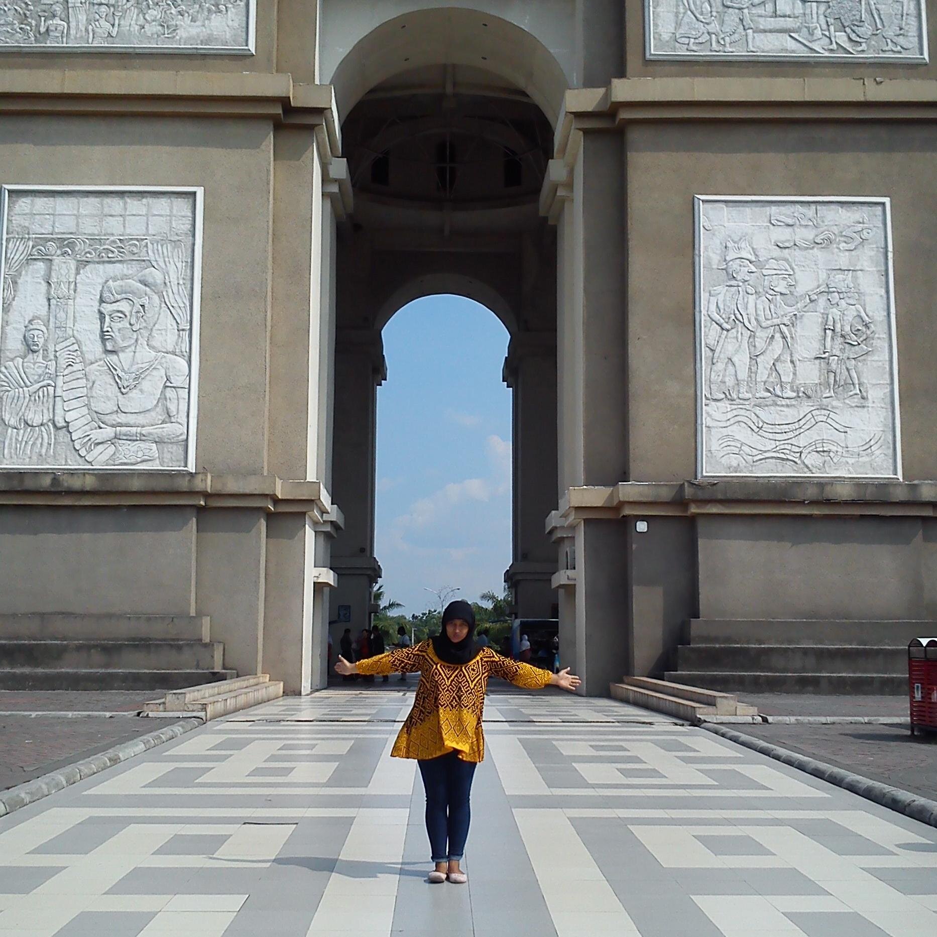 laellabadriyah's profile picture. #EditorBIOGONAL| #MarineBiology'11ITS| Love Allah LOve Family