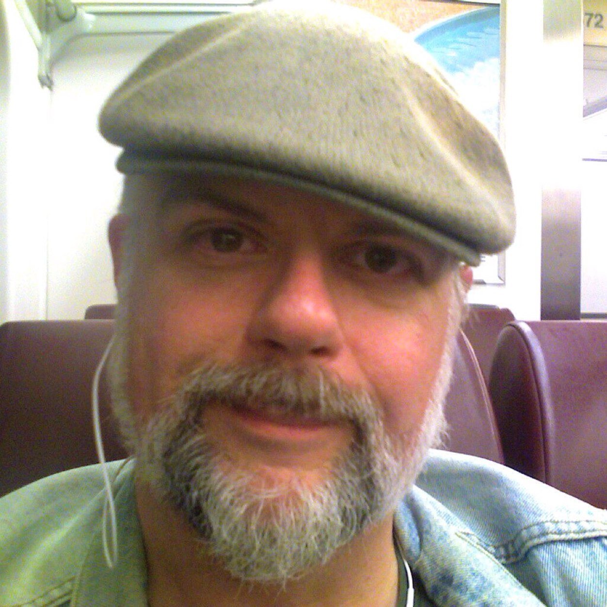 Dad, husband, friend, martial artist, multi-support IT, voice talent & podcast editor... Hope to leave the world a little bit brighter place than when I arrived