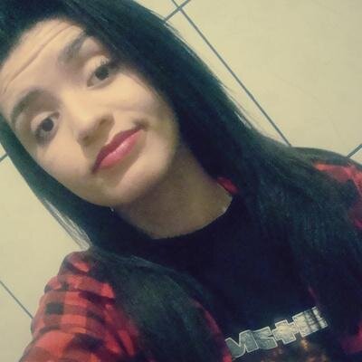 Amanda Carvalho, Namorando, 15 anos. Apaixonada por Rock, Livros, e The Walking Dead :)