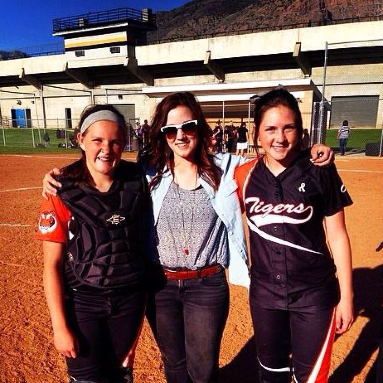 rilesshaw's profile picture. Sports, family, and the gospel are my life... Also food... Lots of food.