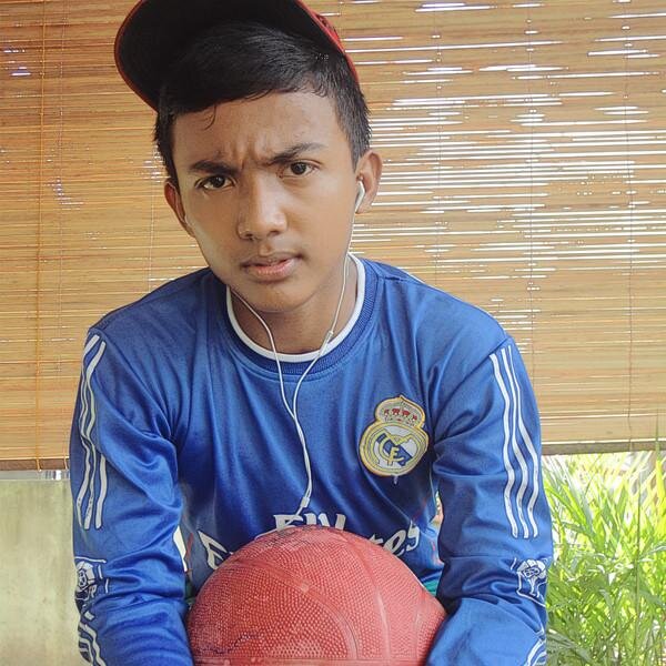 Basketball!! I want be clever don't smart but no clever~ berusaha menjadi seorag motivator. Jodoh?? nggak perlu bingung~