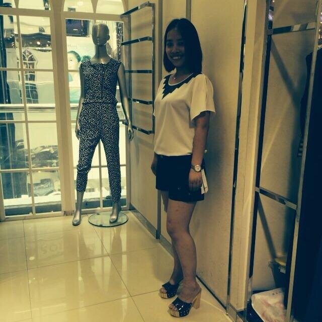 SophiaZhang13's profile picture. 