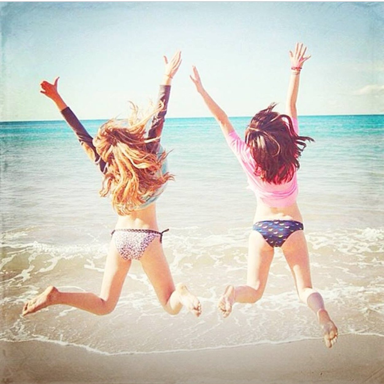 Instagram: Hollister_Clothes_2000