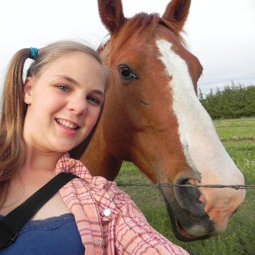 MelaniecEarl's profile picture. 