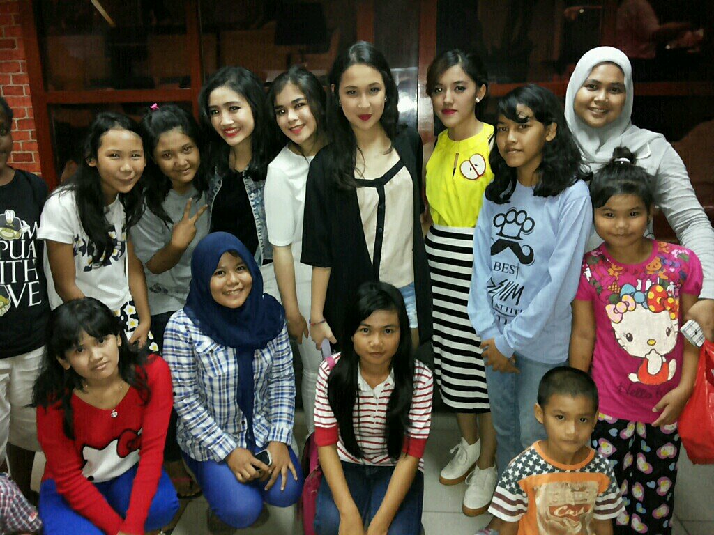i'm blink star☆forever|pricilicious|Ifc|sivia holic|febies|alicios♥|prillvers,DISI,supporteens,I love tenebell,Twibi