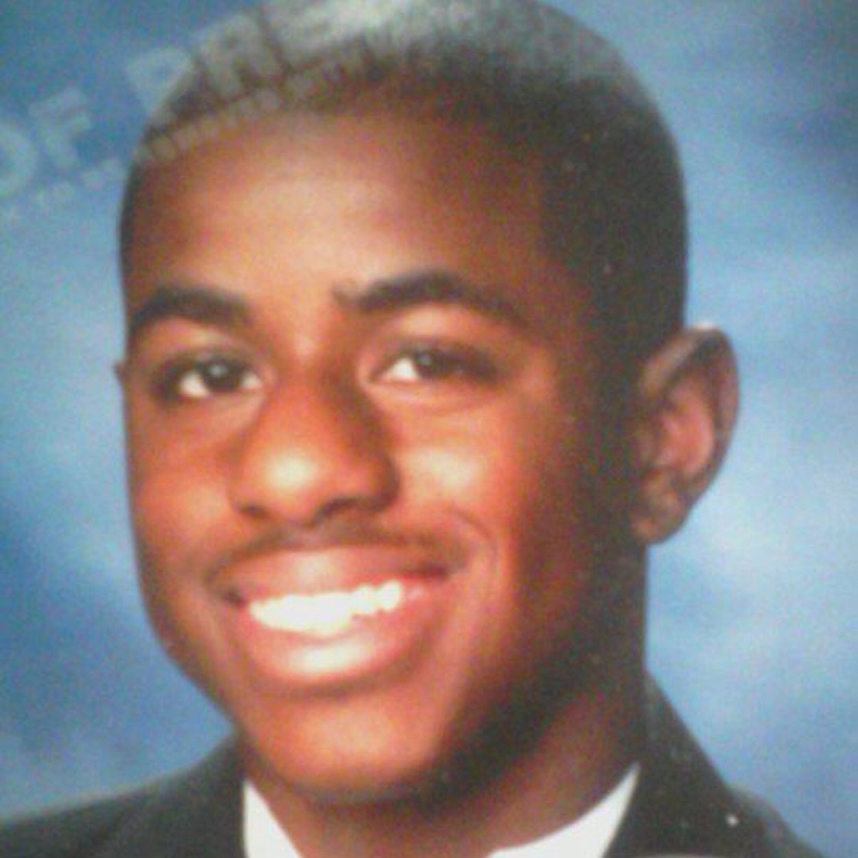 PaulMGriggsJr's profile picture. Loves playing basketball and running track. Just trying to stay on the right track and be successful in life!!! #JHS C/O 2010. #UNCW C/O 2015.