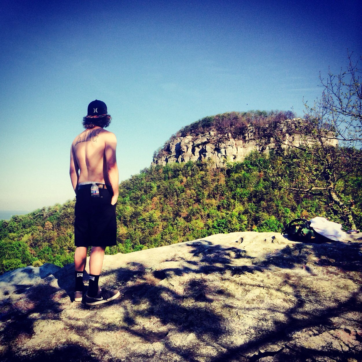 Family, Friends, Music. Live each and every day like its your last. ✌#LiveFree #M.O.E.