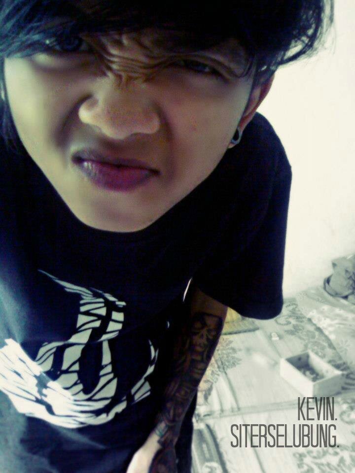 Do not be a serious, These is a tweet. Just a simply tweet - difollow aja dulu :')
