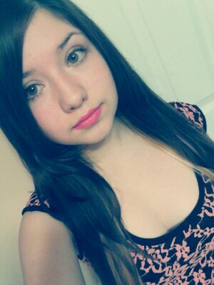 Jessica|16|Hispanic|love to dance Bachata Corridos Banda|Kevin Ortiz is Bae!
