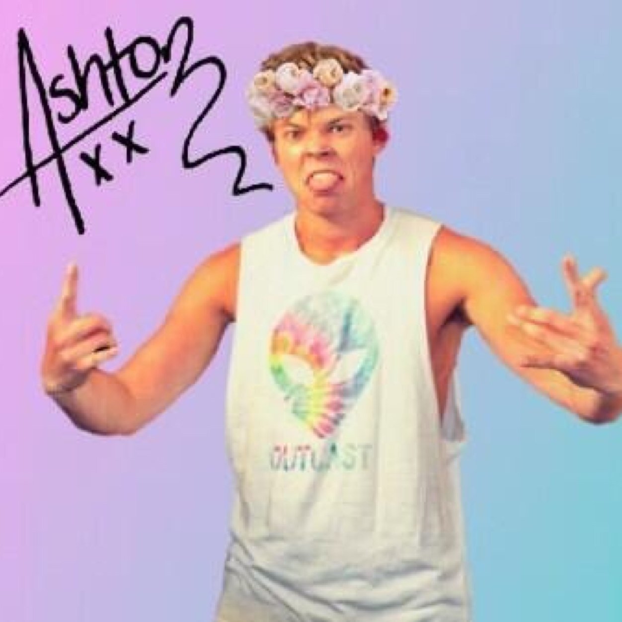 hotdamn5sos_'s profile picture. I GAVE YOU A FREE FOLLOW SO PLEASE FOLLOW ME ON MY OTHER ACCOUNT @joolia__