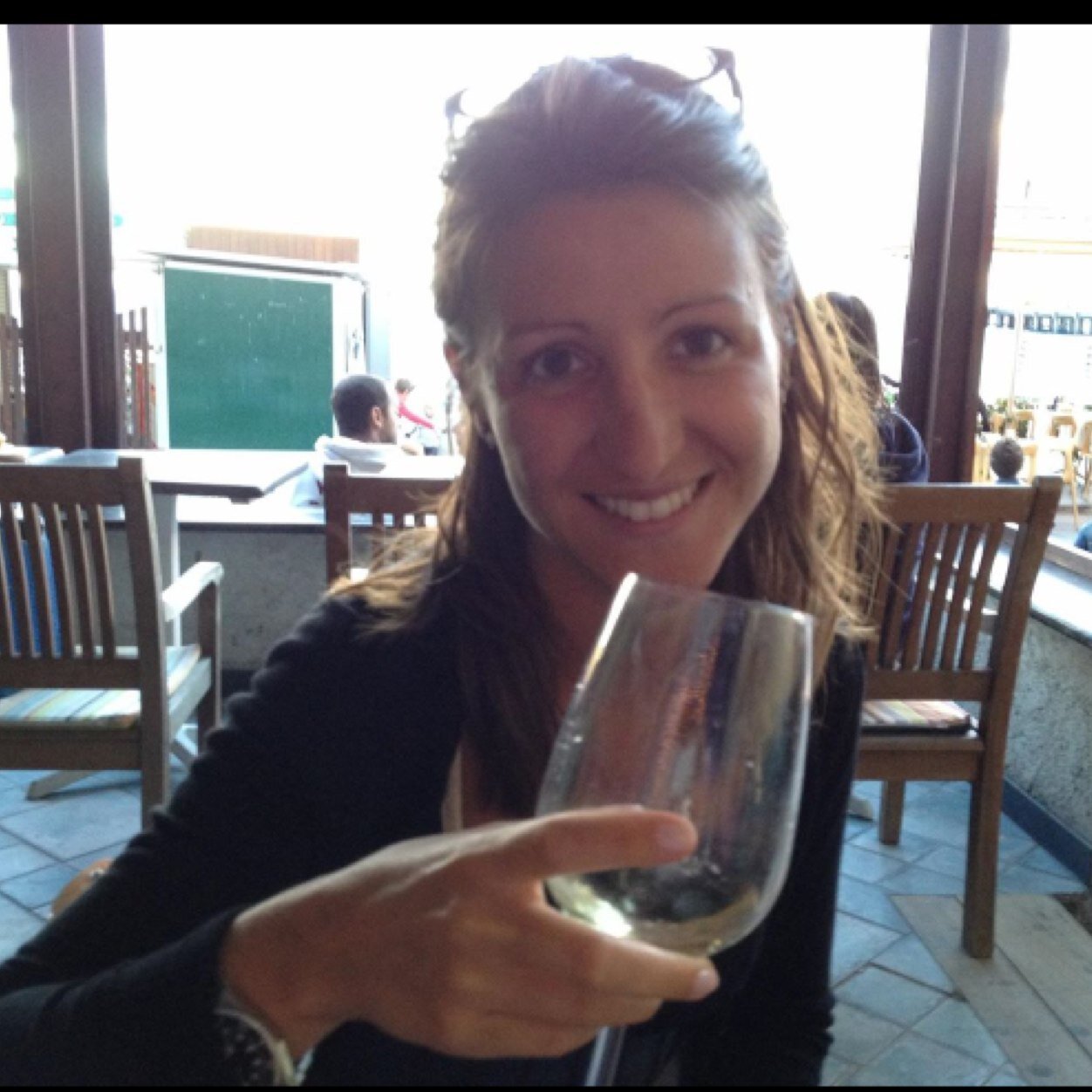 aleguarni25's profile picture. 