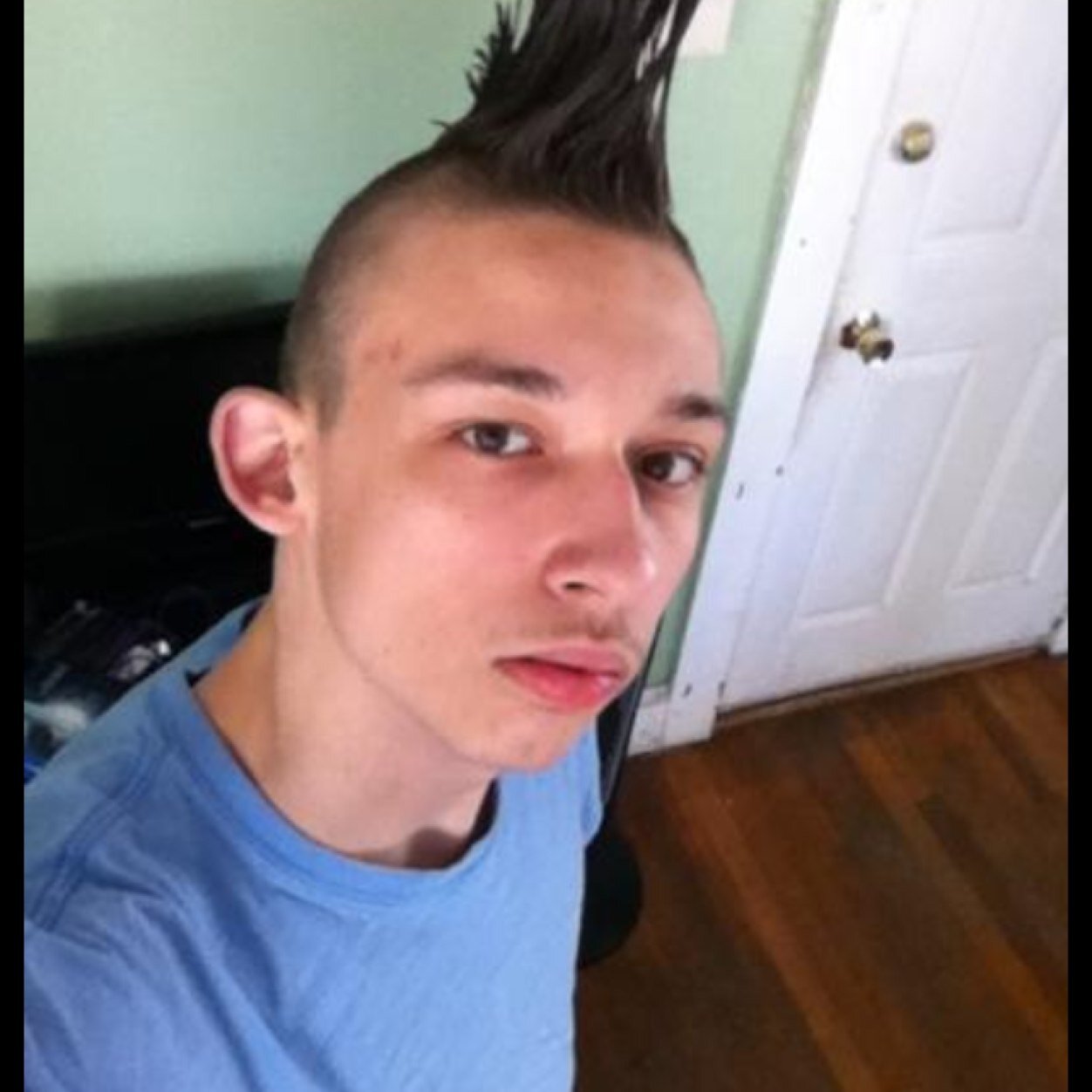 im the leader of T2KD GAMING kik: T2KD_REAPER Skype: t2kd_reaper1 snapchat: t2kdreaper17