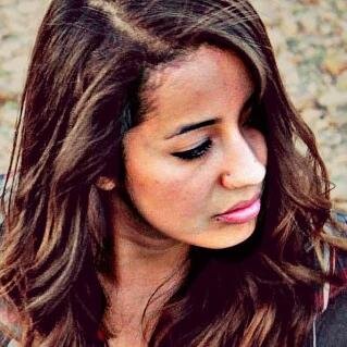 Now you're looking for me... or anyone like me. -Nada más q la misma flaca de siempre ;)