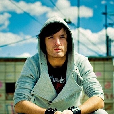 montsum85's profile picture. Сколь малого требует первая любовь. Она не требует ничего - ни взгляда, ни слова. Чистое обожание.