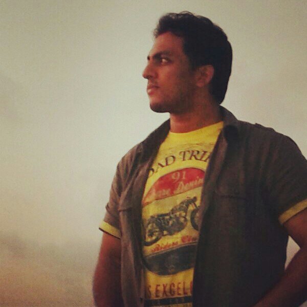 Indian & Proud | Tech | SweetTooth | Grammar Nazi | Coffeeholic | Pursuing Happiness | Gym | Team Batman | Don't like Mondays.