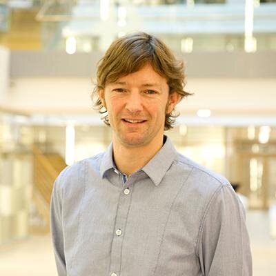 Social media coordinator and spokesperson @stibmivb Husband and father of two. Loves cycling and surfing. Tweets are my own.