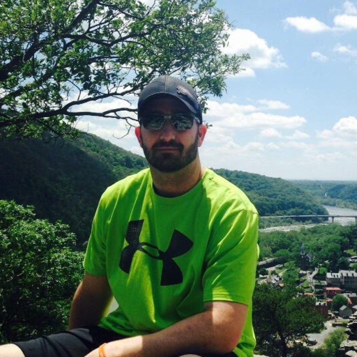 Beardedwonder7's profile picture. 