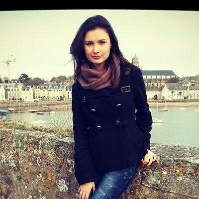 Здравствуйте все. Пытаюсь мыслить беззаботно. Мне нравится обговаривать дела. Живу в интересном городе. По жизни я очень общительная.